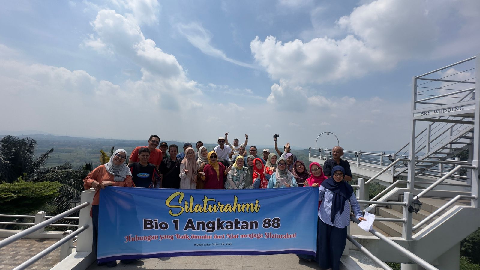  asyiiik foto bersama..kade nu tukang murag :)